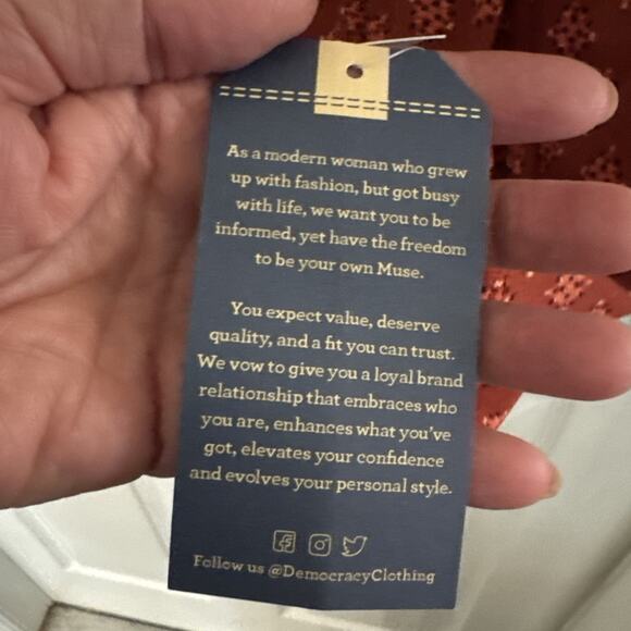 Democracy Women's Plus Size 3X Scoop Neck 3/4 Sleeve Burnt Orange Geometric Top - Picture 6 of 10